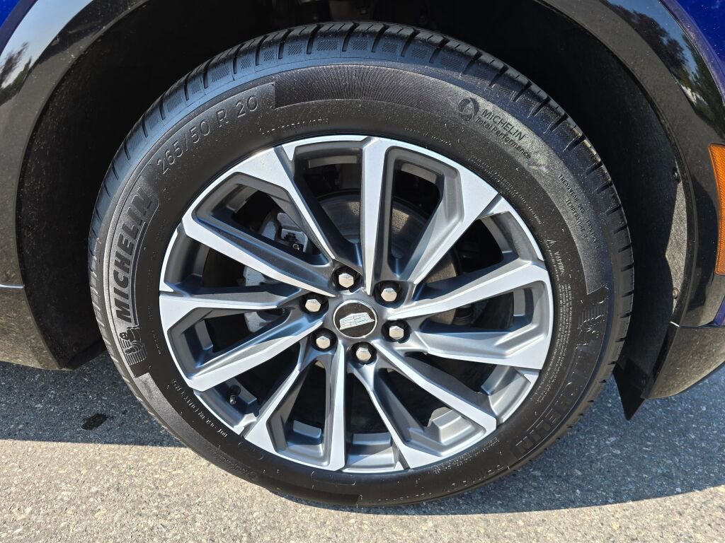 Used 2024 Cadillac Lyriq Sport image 9