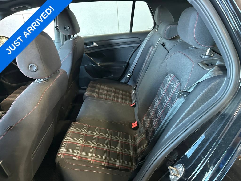 Used 2018 Volkswagen GTI SE FWD image 5