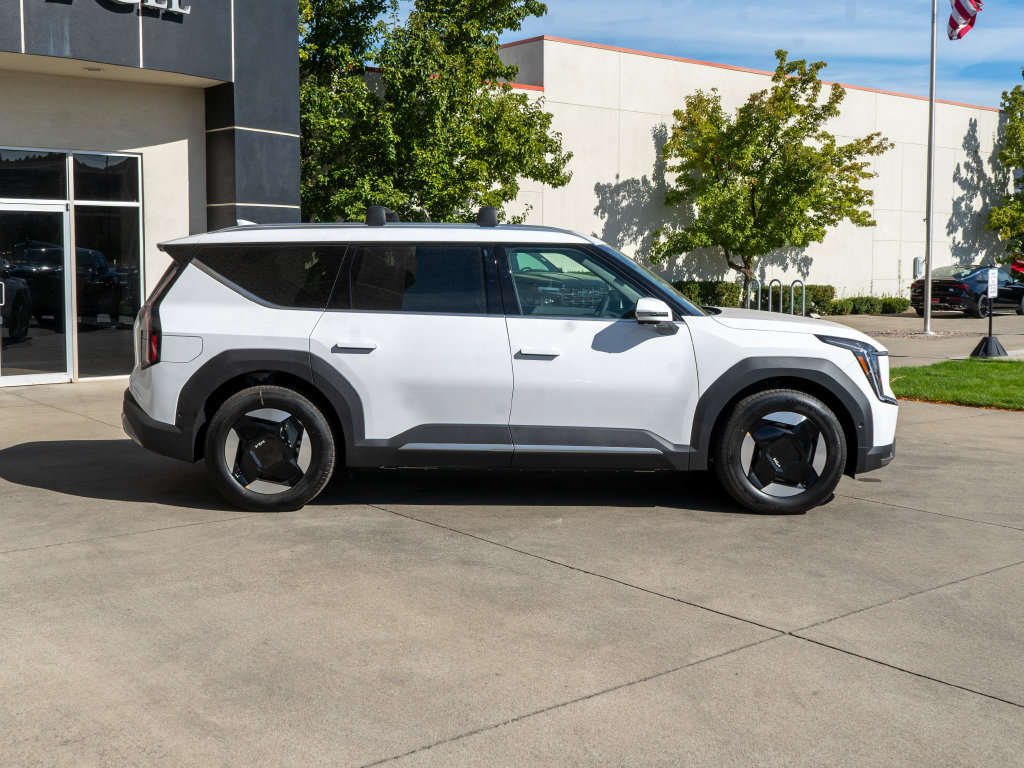 New 2026 Kia EV9 Wind AWD/4WD image 8