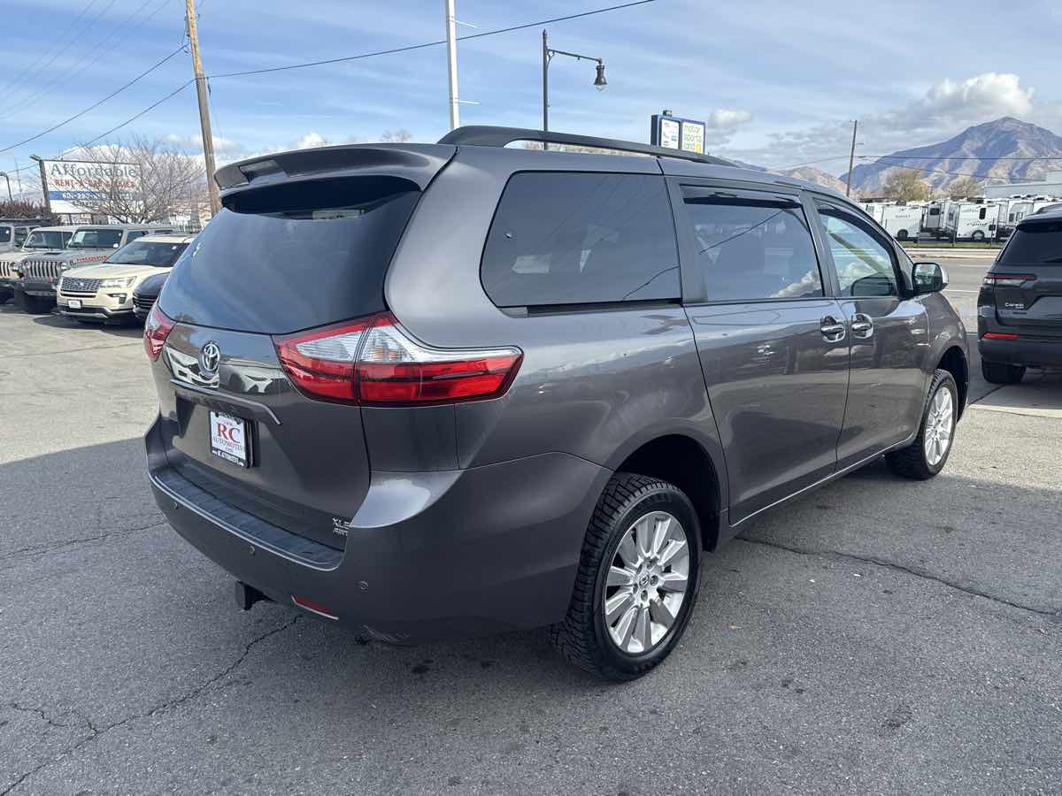 Used 2015 Toyota Sienna XLE image 6
