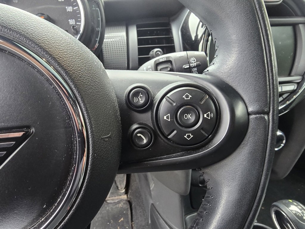 Used 2019 MINI Cooper 2-Door Hardtop image 16