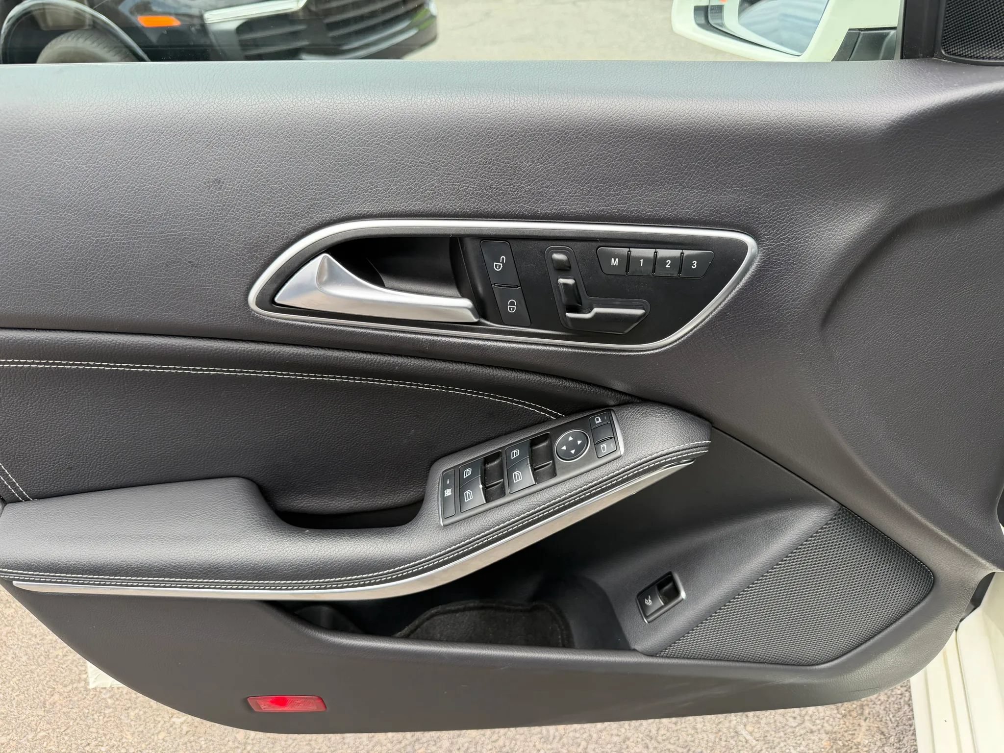 Used 2015 Mercedes-Benz CLA 250 image 11