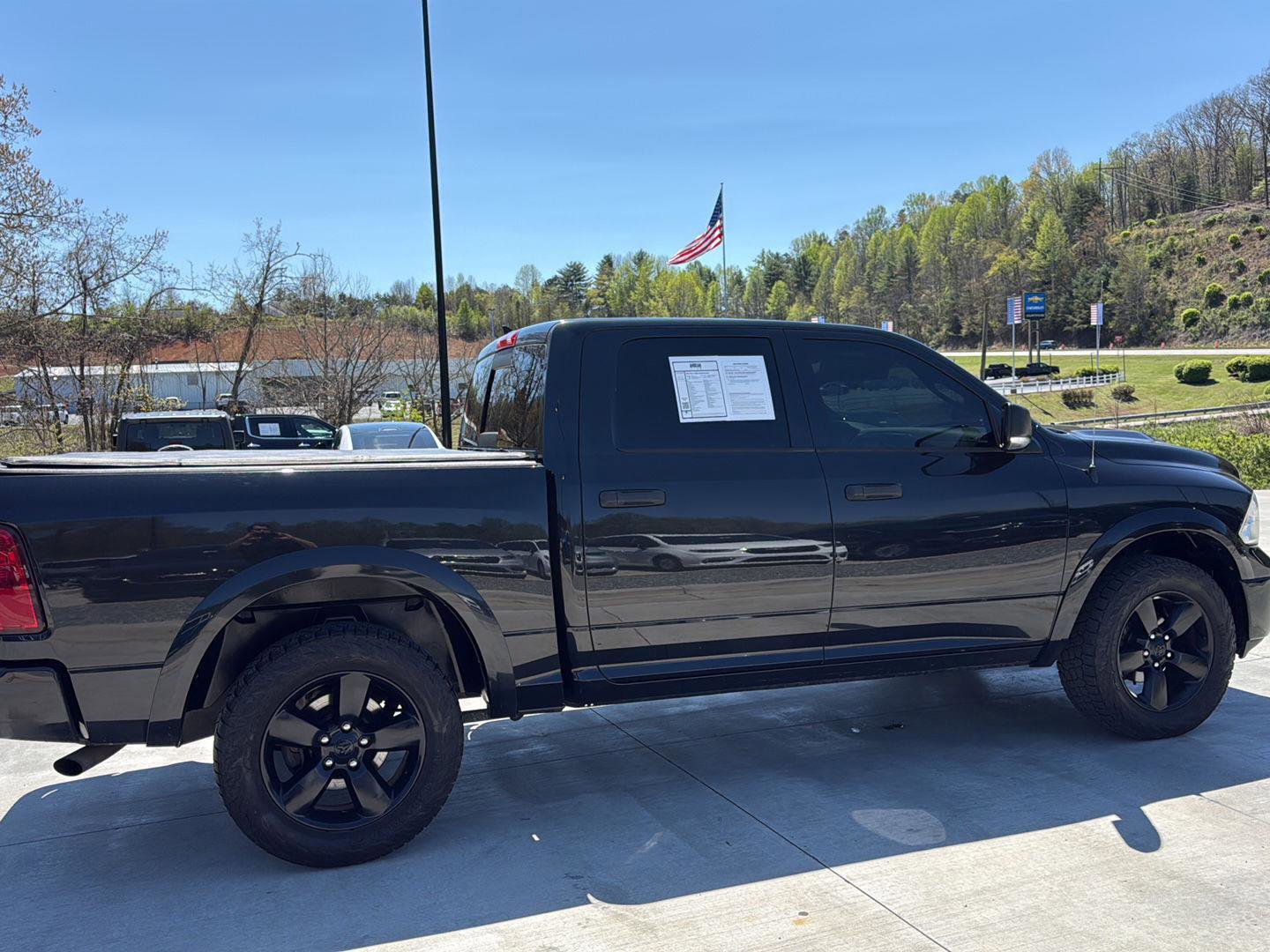 Used 2015 RAM 1500 Outdoorsman w/ Pittsburgh Penguins Edition AWD/4WD image 5