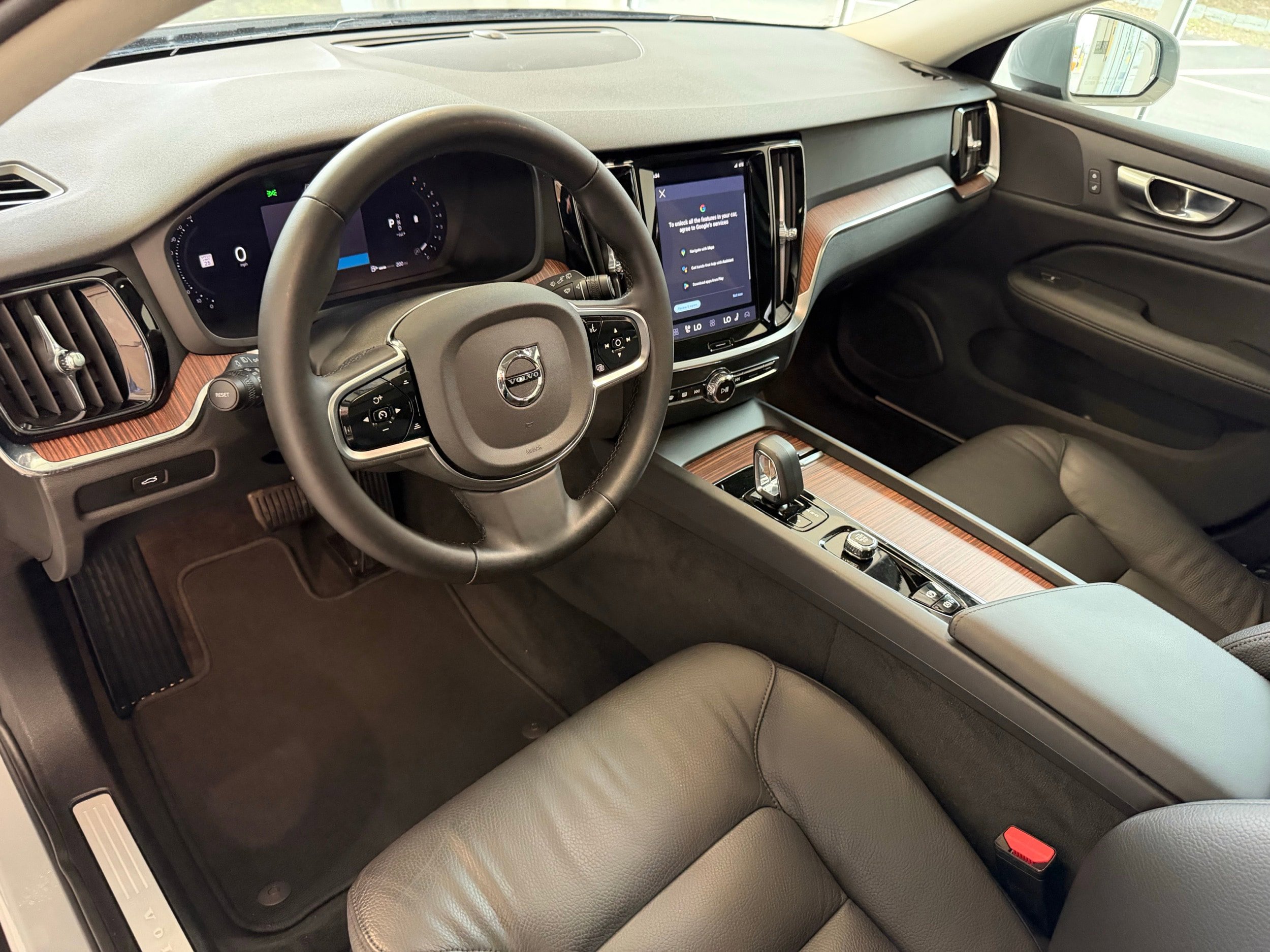Certified 2025 Volvo V60 B5 Cross Country Plus AWD/4WD image 15