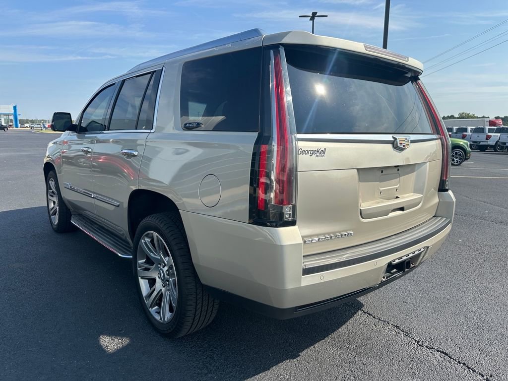 Used 2015 Cadillac Escalade Luxury image 31