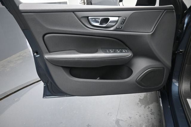 Certified 2025 Volvo S60 B5 Core AWD/4WD image 20