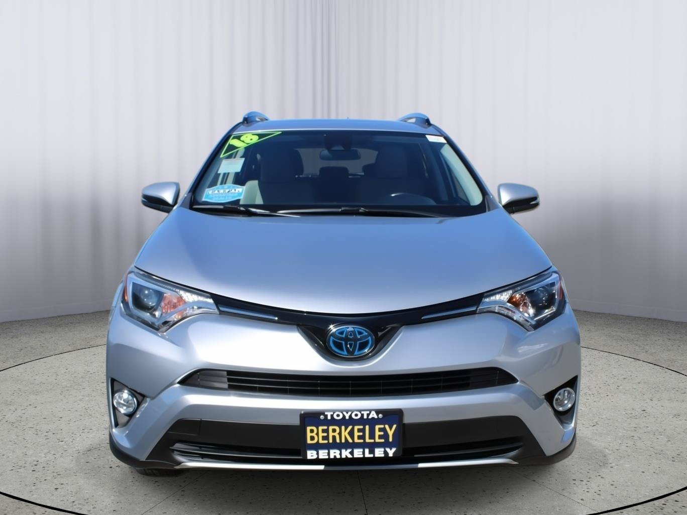 Used 2018 Toyota RAV4 XLE AWD/4WD image 3