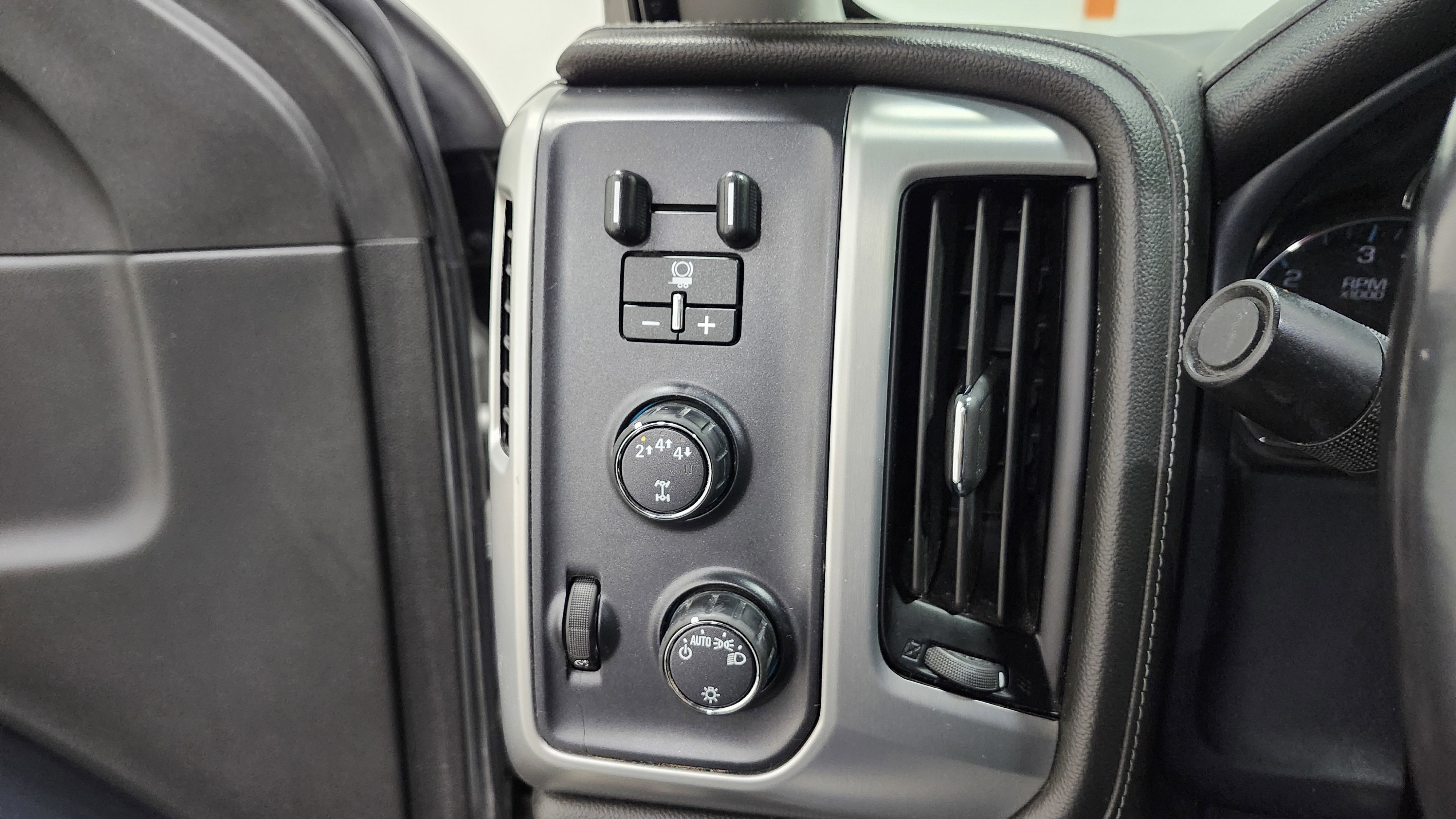 Used 2019 GMC Sierra 2500 SLE image 8