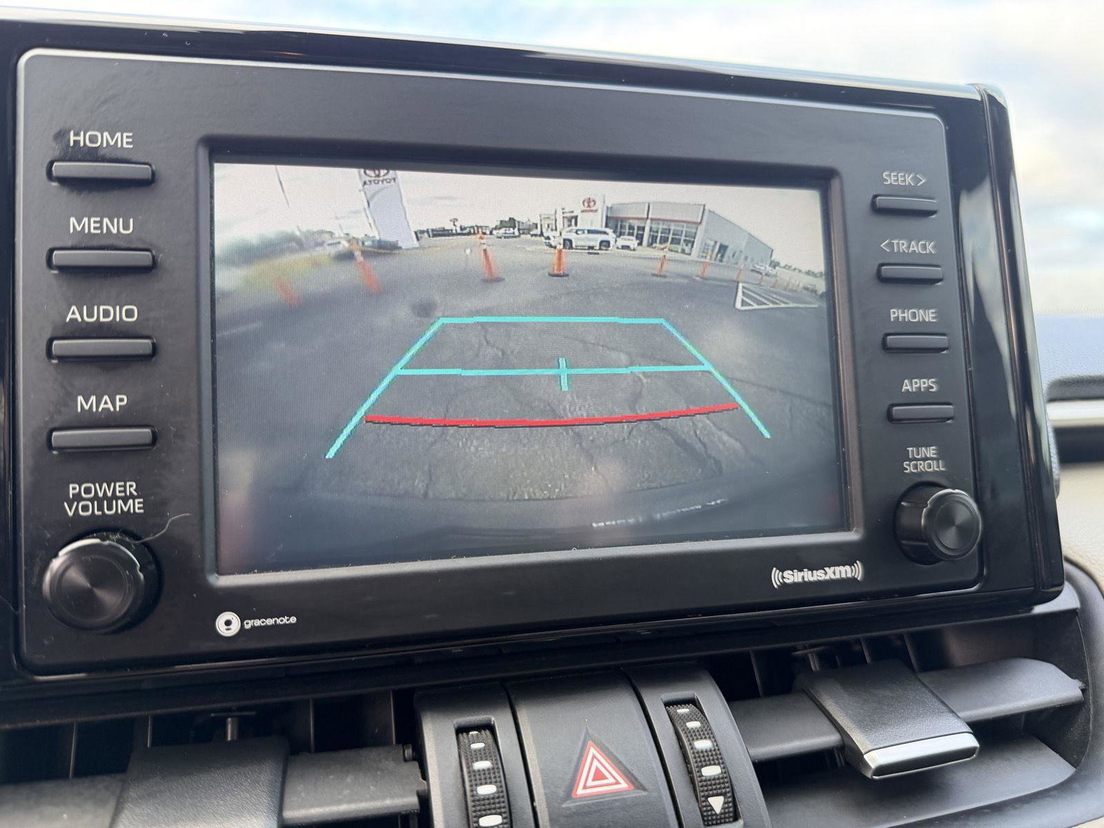 Used 2021 Toyota RAV4 XLE Premium image 24