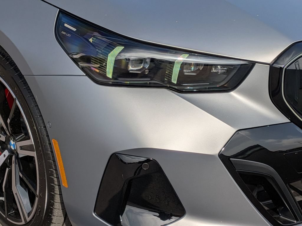 New 2026 BMW 540i xDrive w/ Executive Package AWD/4WD image 17