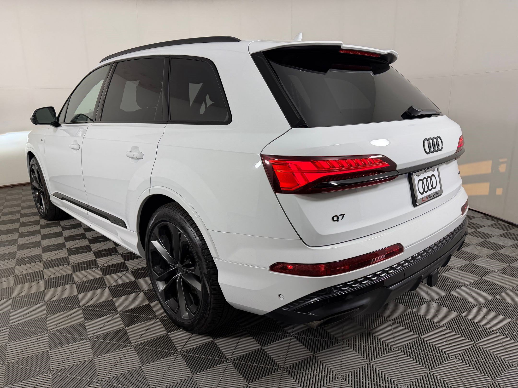 New 2026 Audi Q7 Premium Plus AWD/4WD image 3