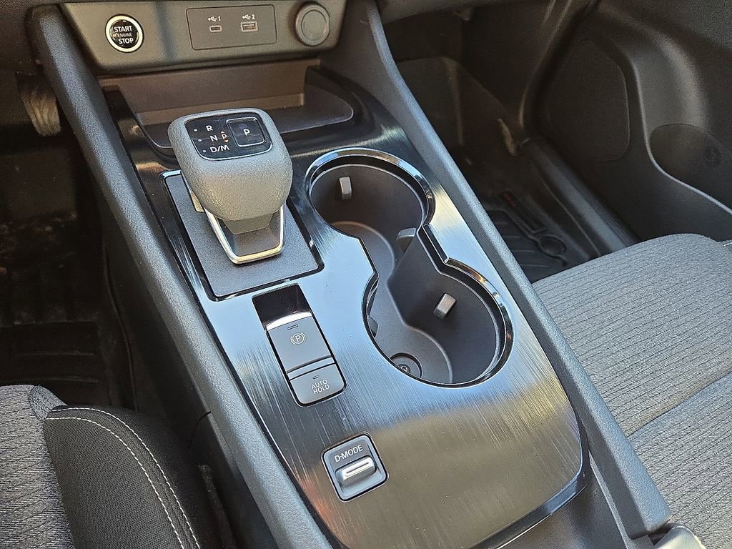 Used 2023 Nissan Rogue SV image 29