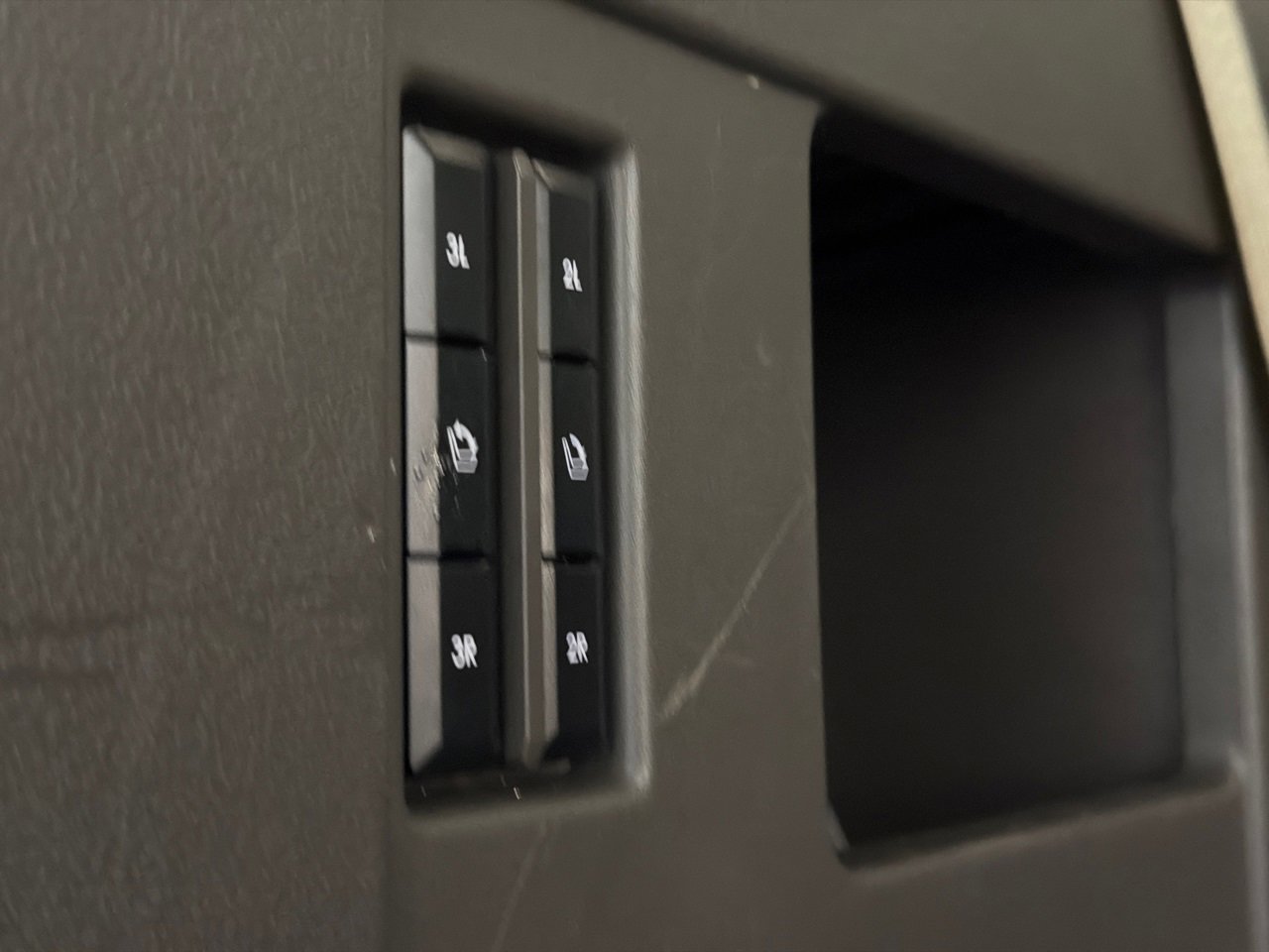 Used 2022 Lincoln Navigator Reserve image 11