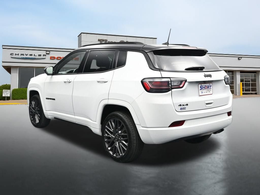 Used 2022 Jeep Compass High Altitude AWD/4WD image 3