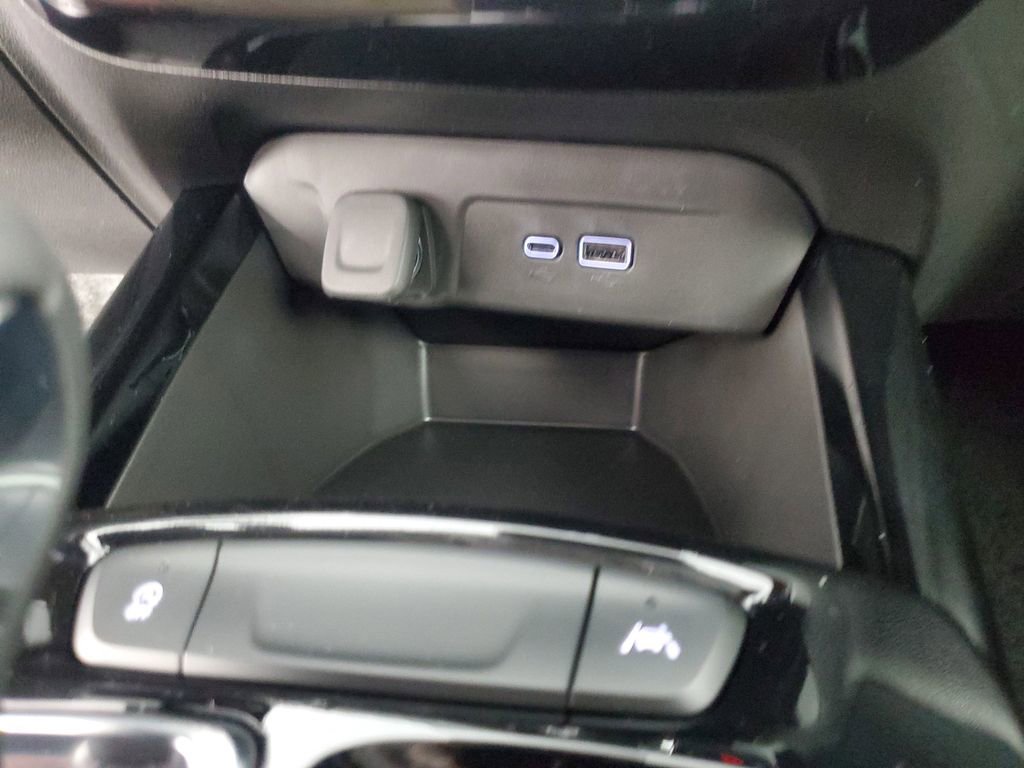 New 2026 Chevrolet Trax LT w/ Midnight Edition image 18