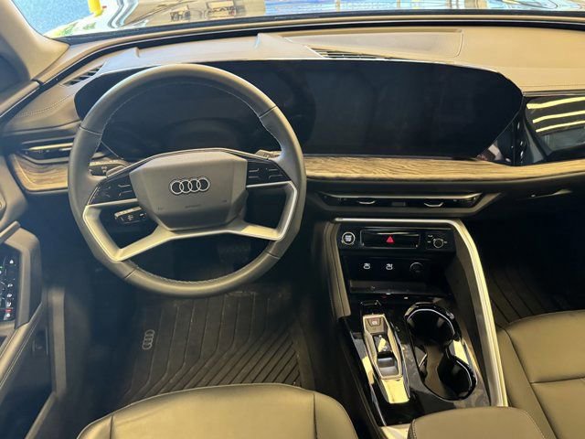 Used 2025 Audi Q5 Premium w/ Convenience Package AWD/4WD image 12
