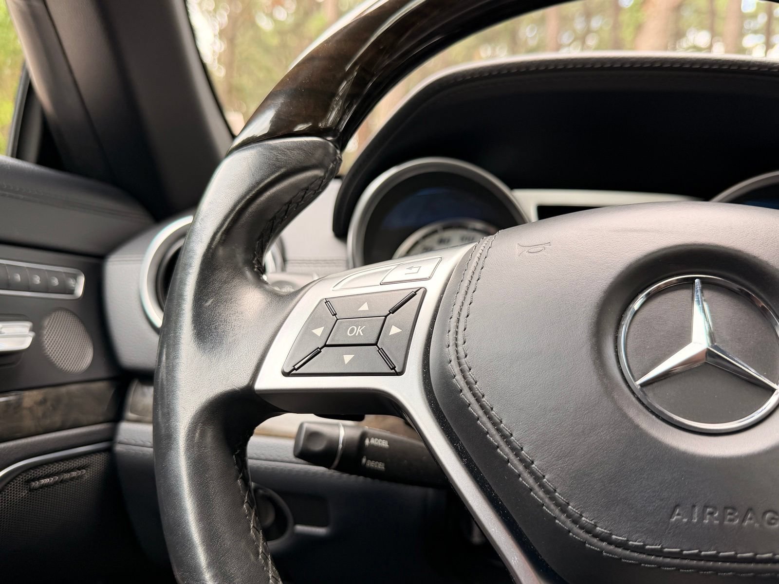 Used 2015 Mercedes-Benz SL 400 image 18