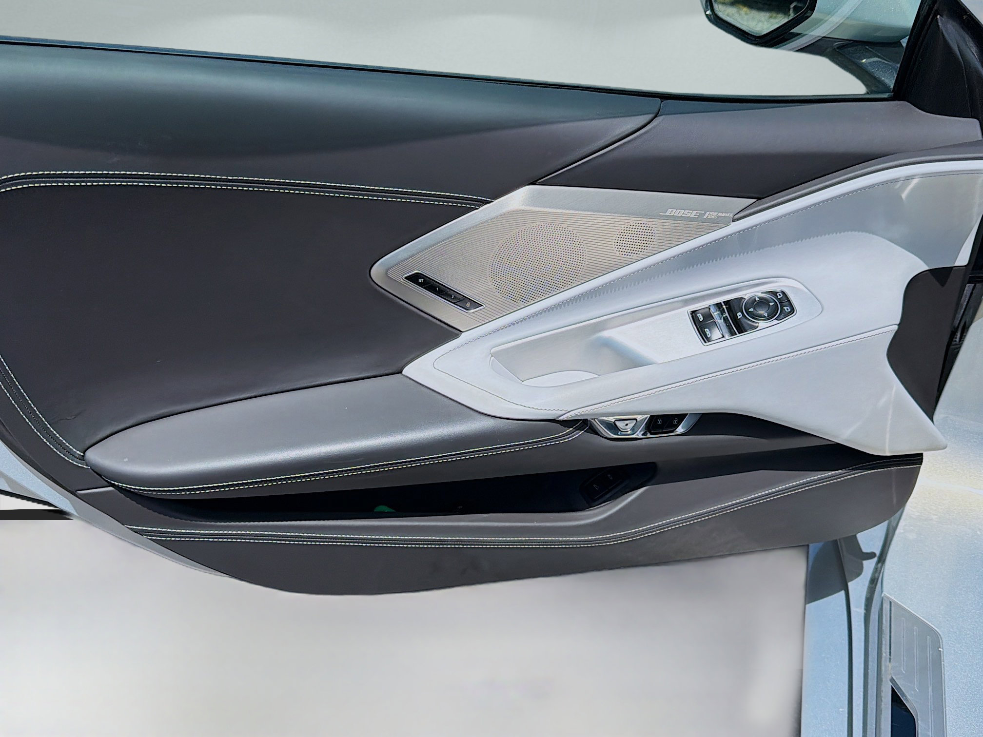 Used 2023 Chevrolet Corvette Stingray Premium Cpe w/ LPO, Roadside Safety Package RWD image 18