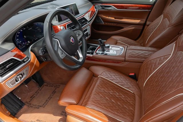 Used 2021 BMW ALPINA B7 xDrive w/ Luxury Rear Seating Package AWD/4WD image 2