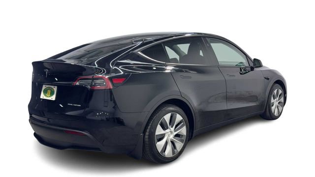 Used 2024 Tesla Model Y Long Range AWD/4WD image 2
