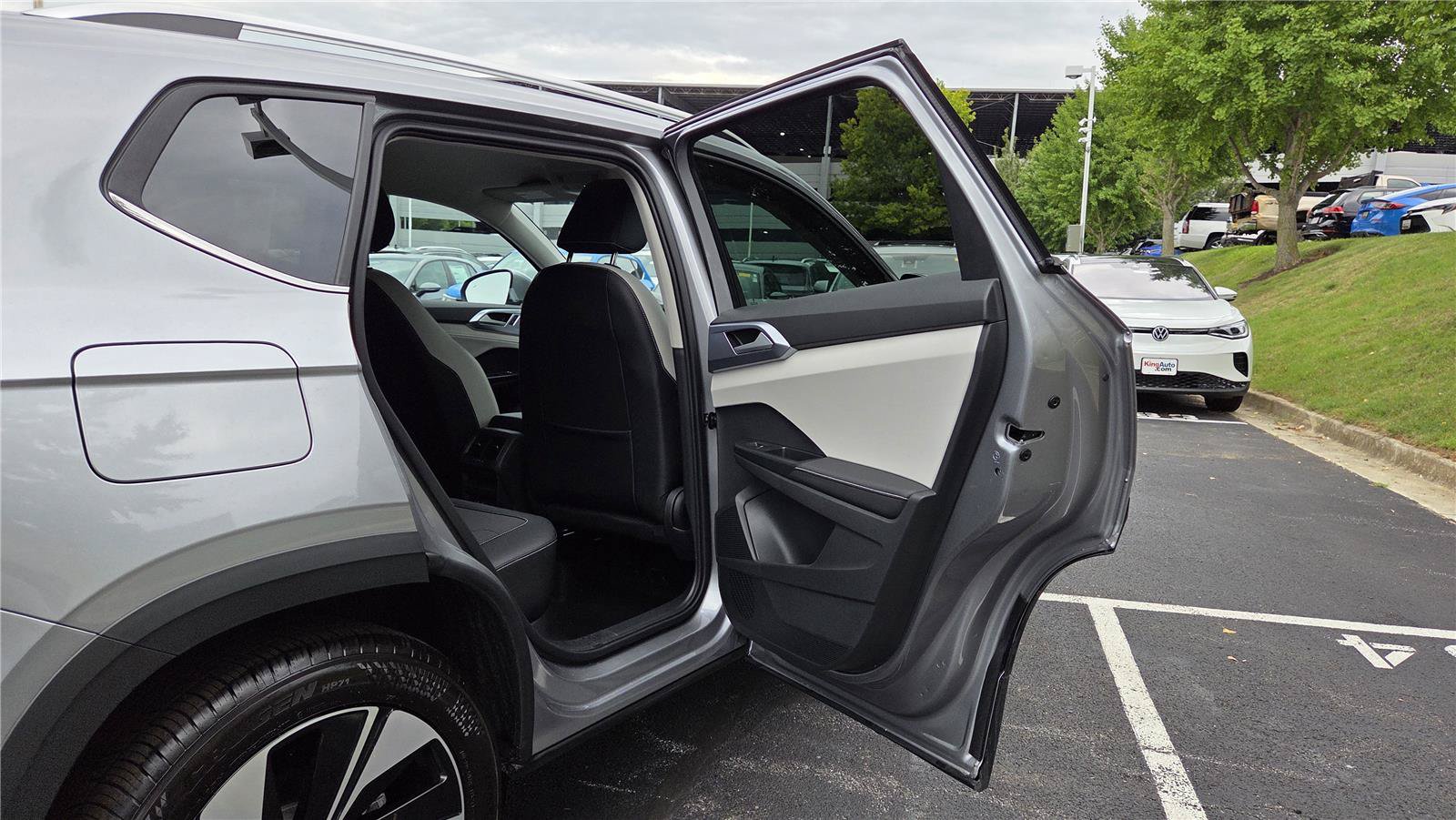 New 2026 Volkswagen Taos SE AWD/4WD image 31