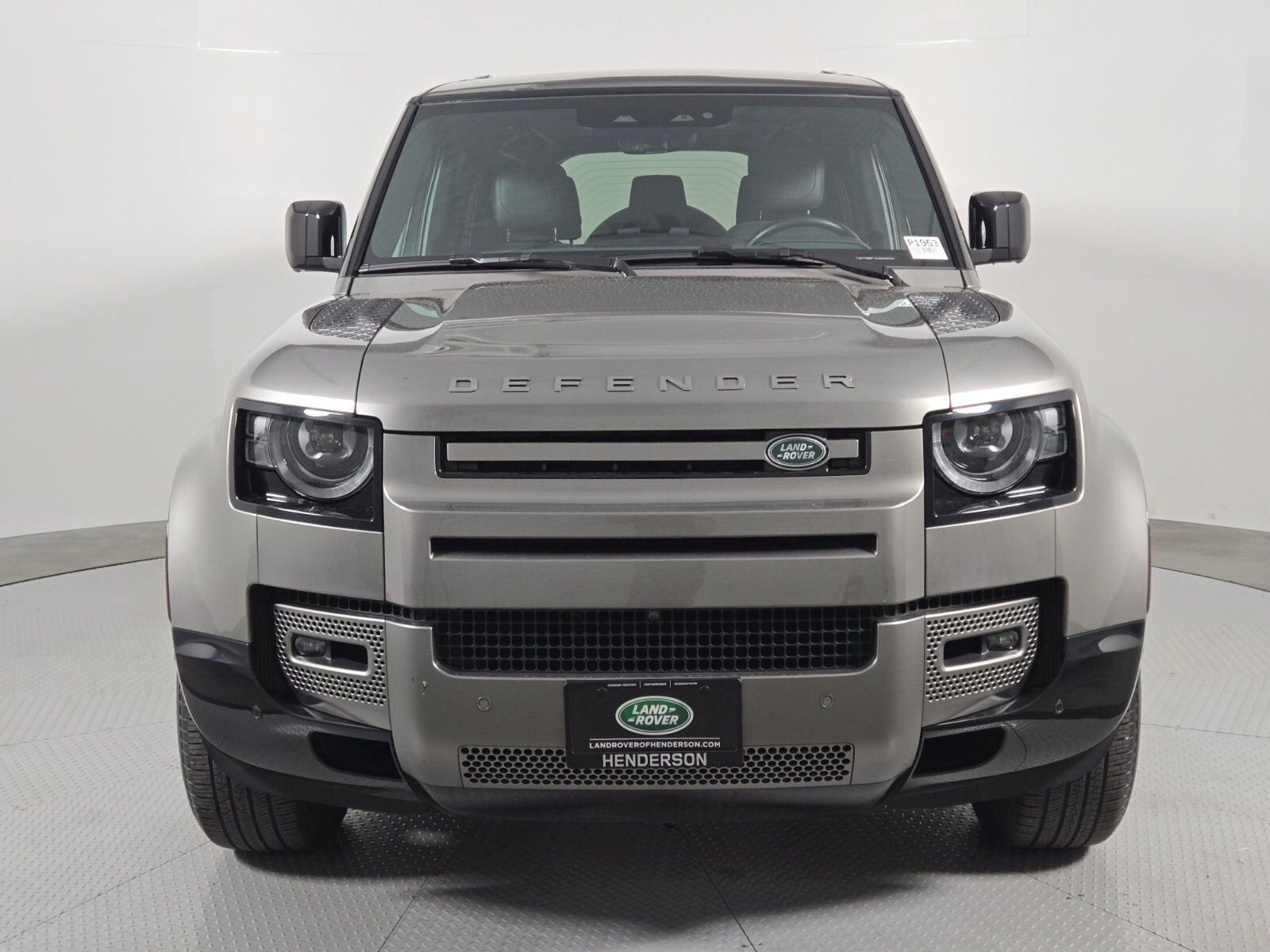 Used 2024 Land Rover Defender 110 X-Dynamic SE AWD/4WD image 8