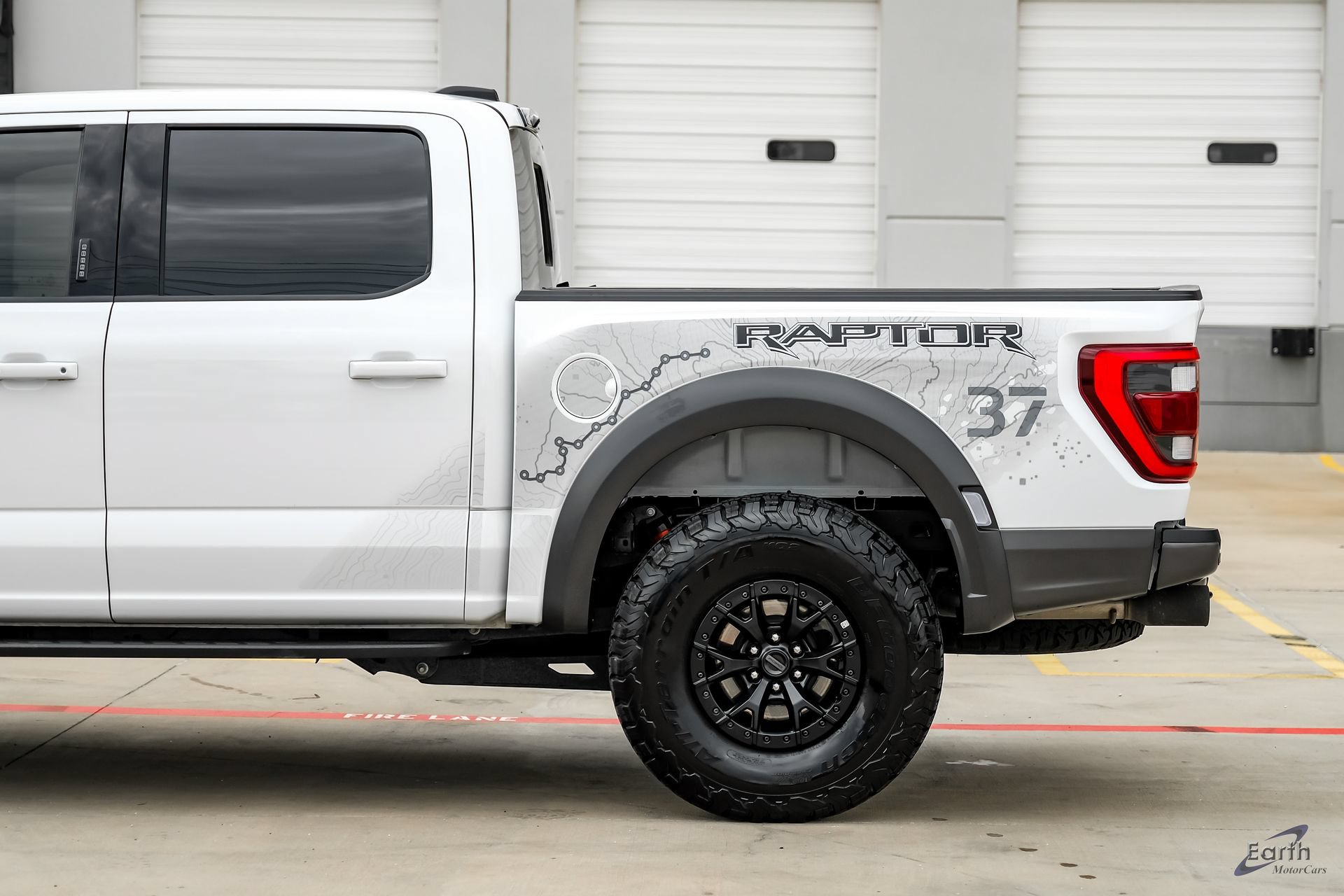 Used 2023 Ford F150 Raptor w/ Raptor 37 Performance Package AWD/4WD image 9