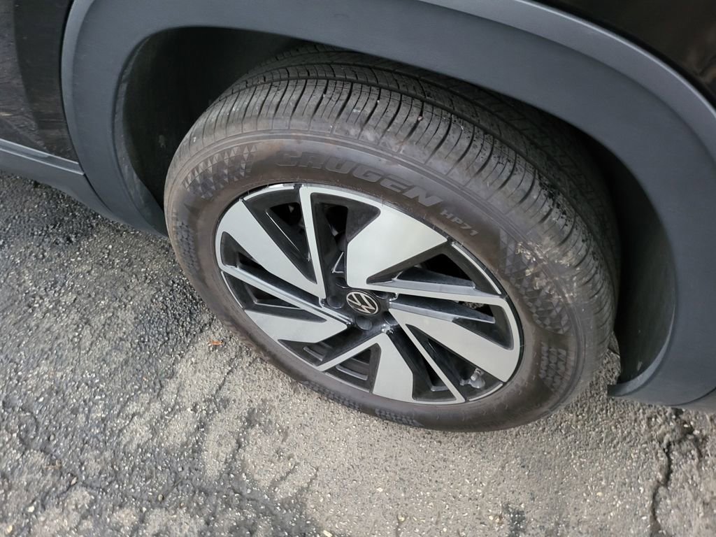 Used 2025 Volkswagen Atlas SE image 7