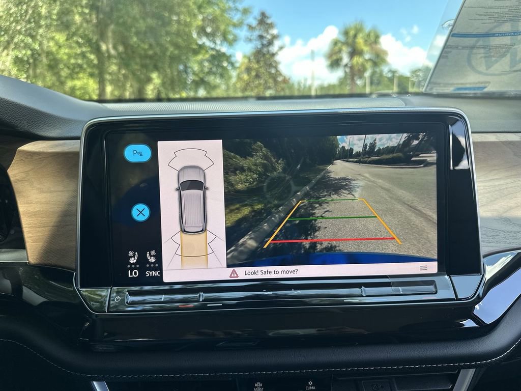 New 2026 Volkswagen Atlas SE image 17