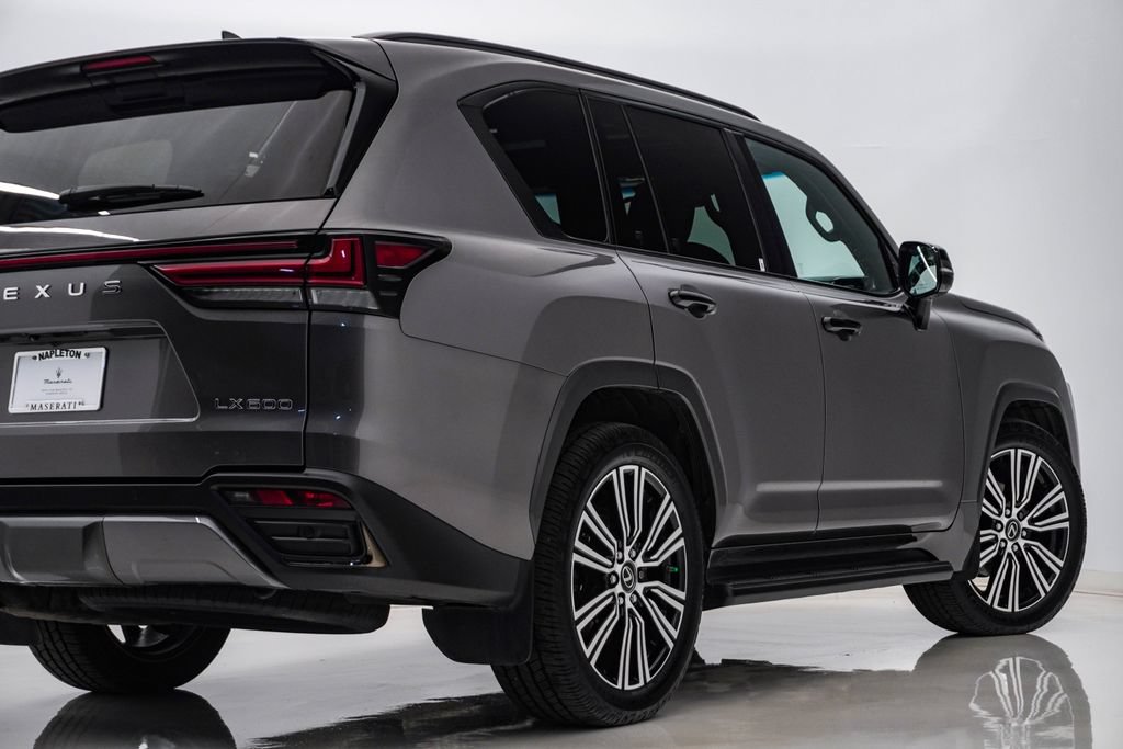 Used 2023 Lexus LX 600 4WD w/ Appearance Package image 10