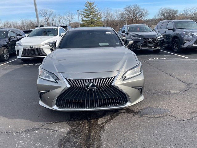 Used 2019 Lexus ES 350 image 2