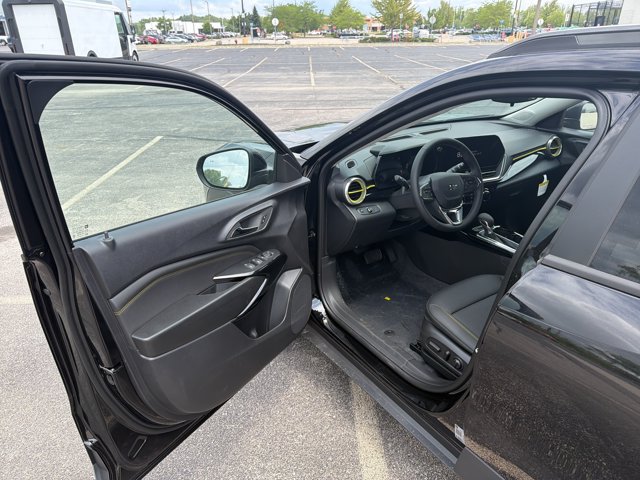New 2026 Chevrolet Trax ACTIV w/ Driver Confidence Package FWD image 9