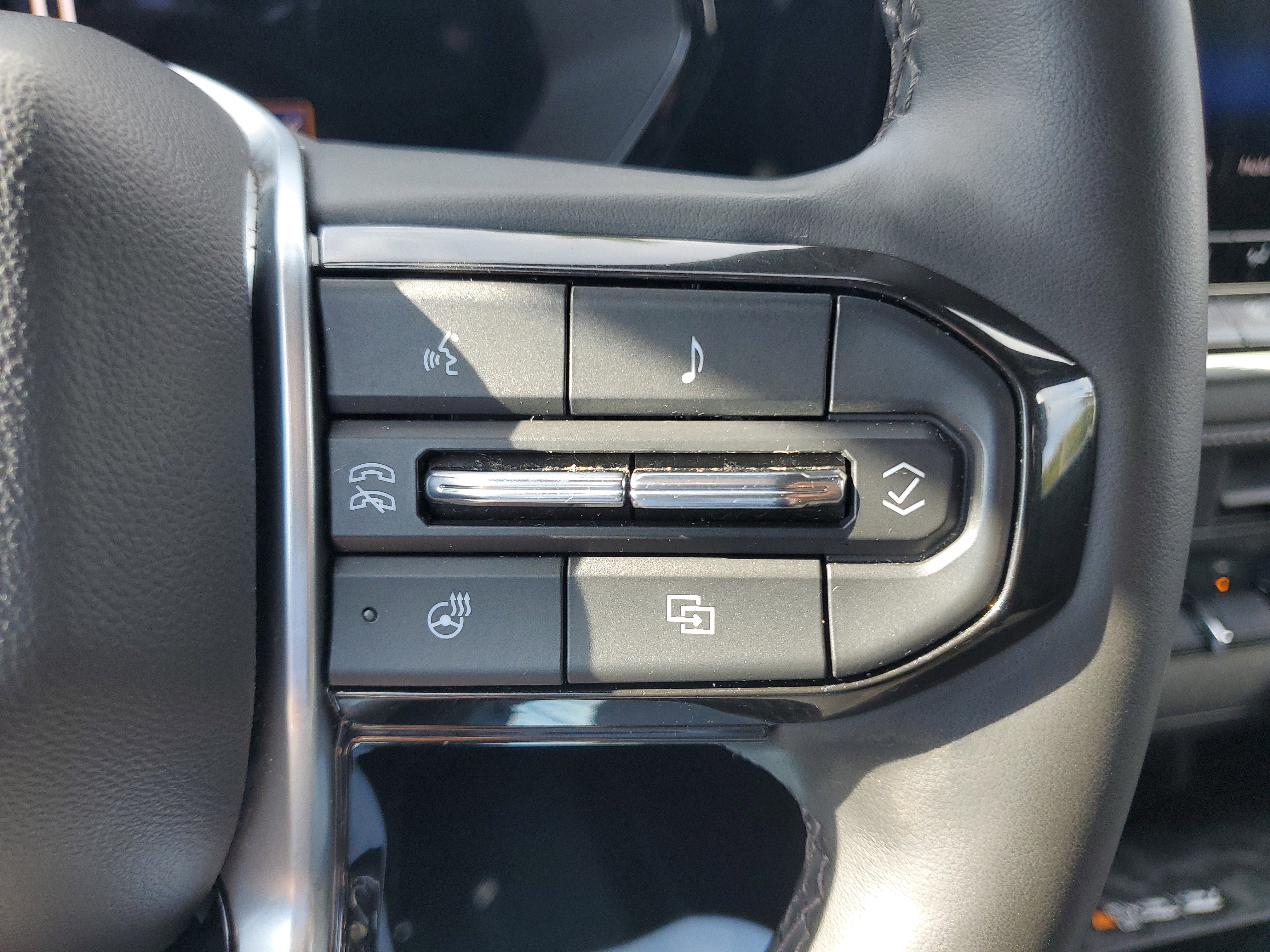 Used 2023 Chevrolet Colorado LT w/ LT Convenience Package III image 21