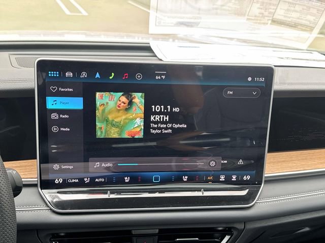 New 2026 Volkswagen Tiguan SEL R-Line AWD/4WD image 23