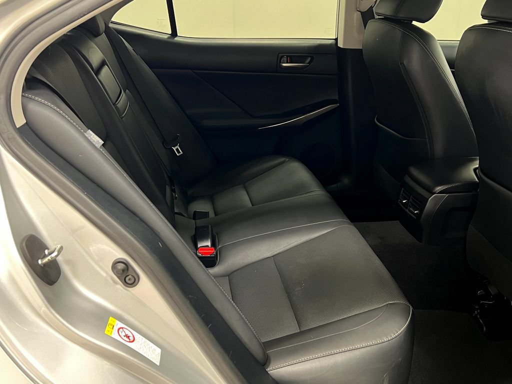 Used 2017 Lexus IS 200t w/ Premium Package RWD image 33