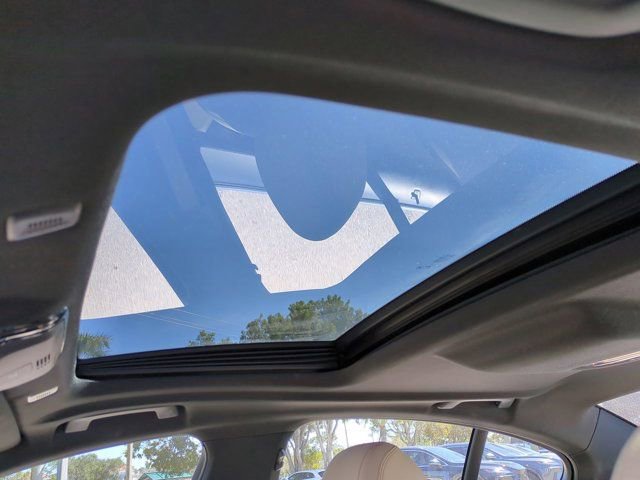 Used 2018 BMW 540i xDrive 540i xDrive w/ Premium Package image 18