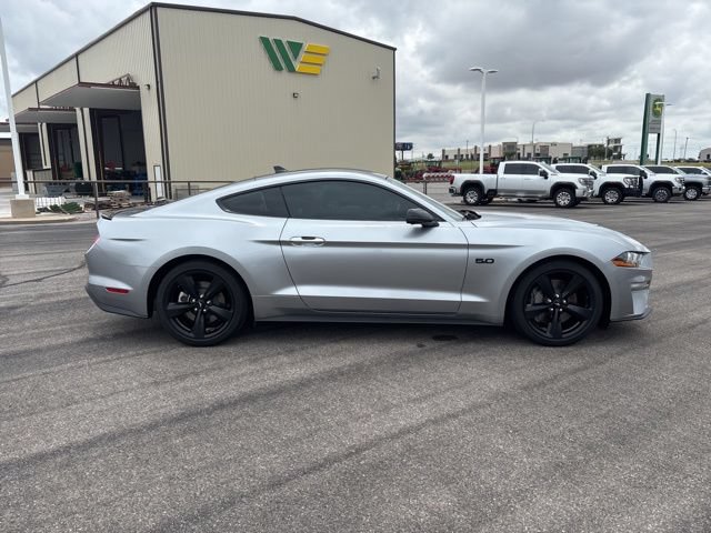 Used 2022 Ford Mustang GT Premium w/ Equipment Group 401A RWD image 4