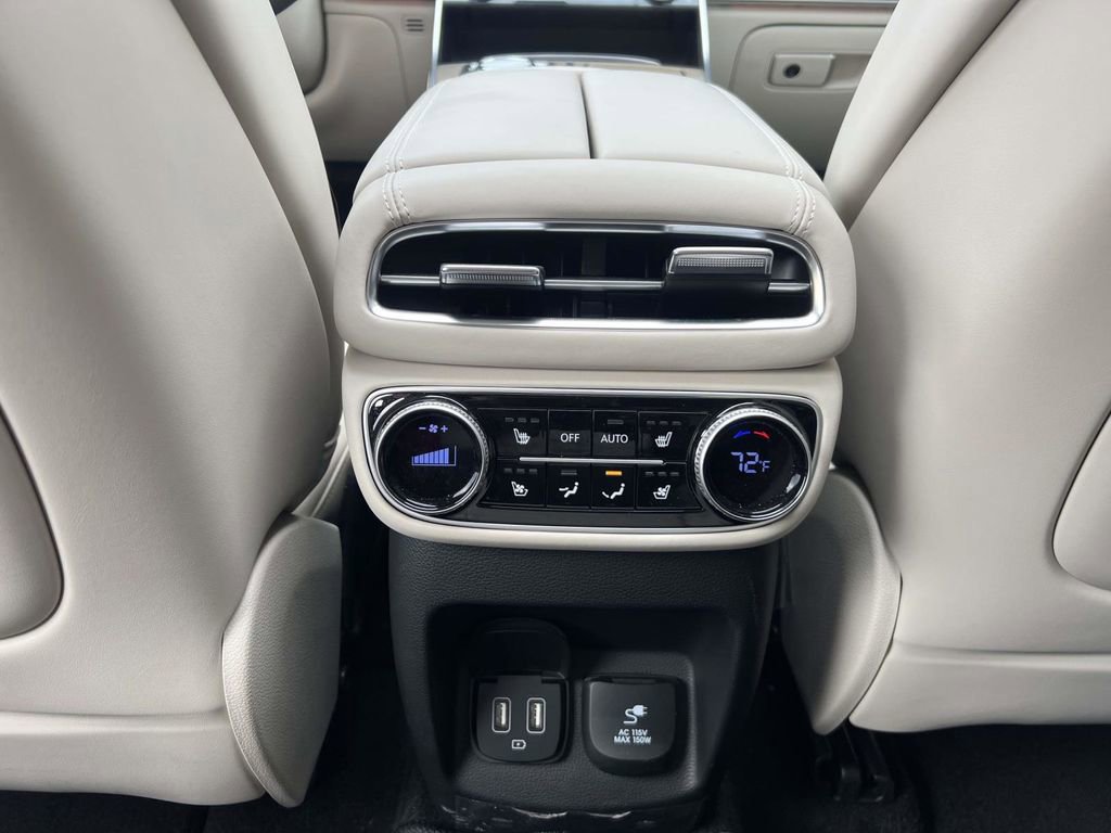 Used 2023 Genesis GV80 3.5T image 19