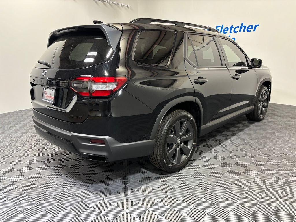 New 2026 Honda Pilot Sport image 6