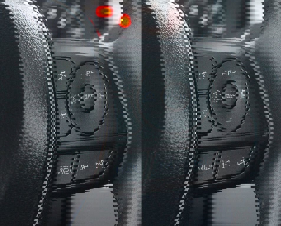 Certified 2025 Toyota Corolla SE image 9