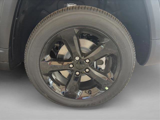 New 2025 Jeep Grand Cherokee L Altitude image 10