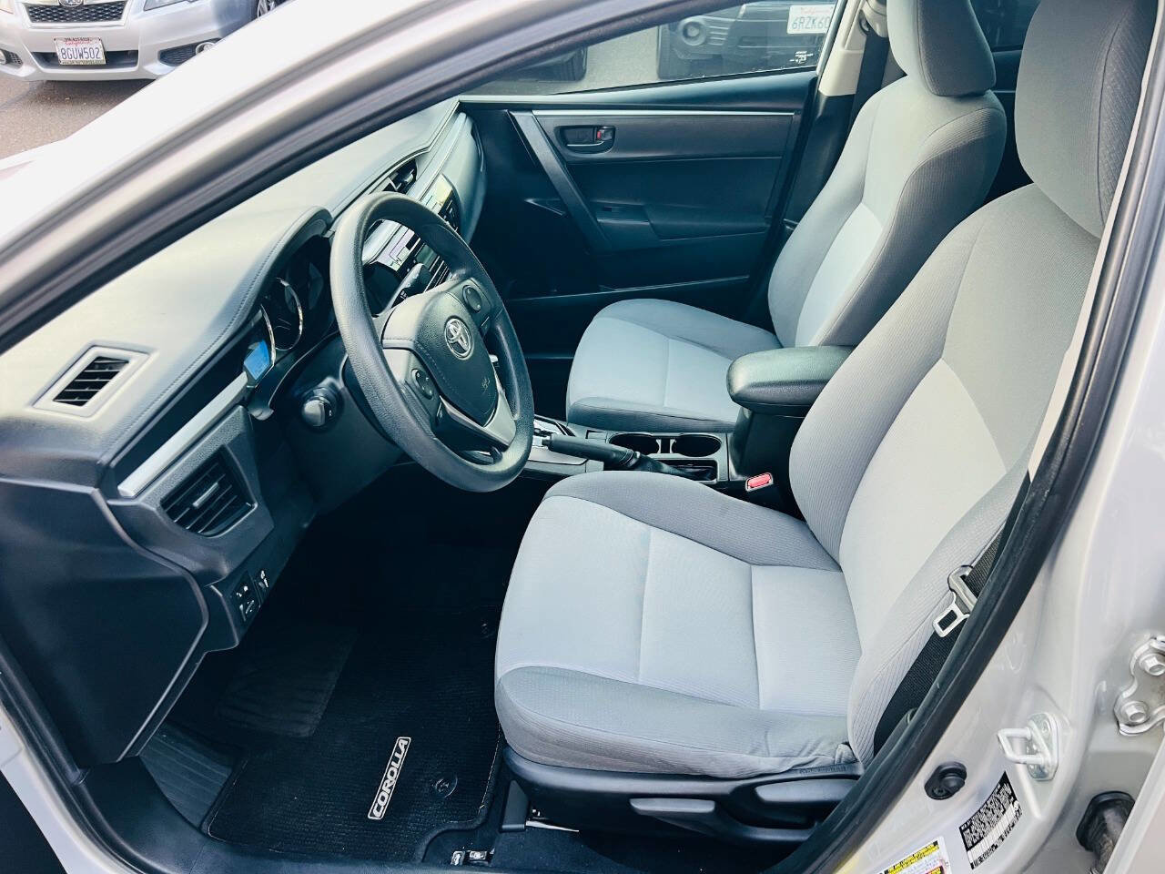 Used 2015 Toyota Corolla L FWD image 14
