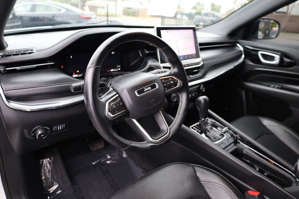 Used 2022 Jeep Compass High Altitude AWD/4WD image 23