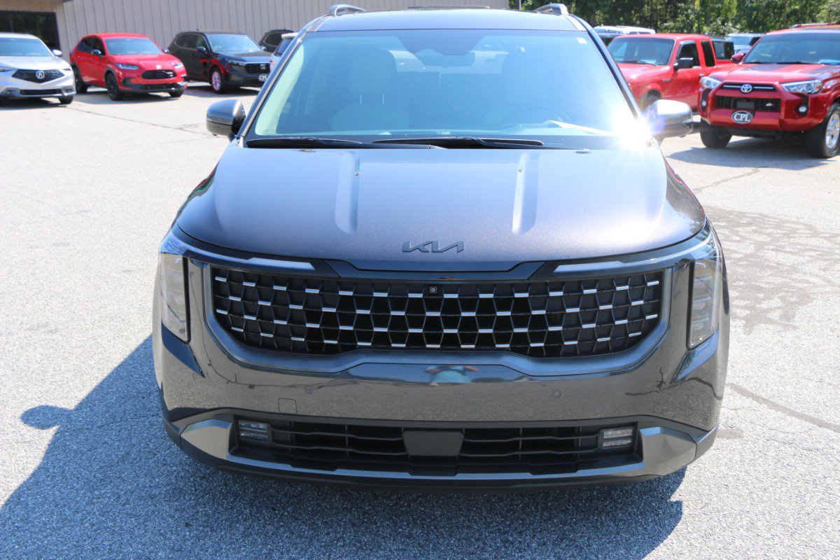 Used 2025 Kia Carnival SX Prestige FWD image 11