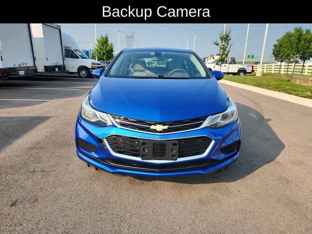 Used 2017 Chevrolet Cruze LT w/ Convenience Package FWD video 2
