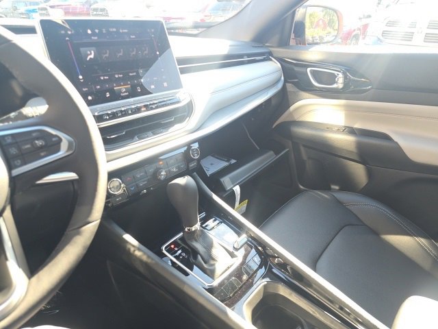 New 2026 Jeep Compass Limited image 24