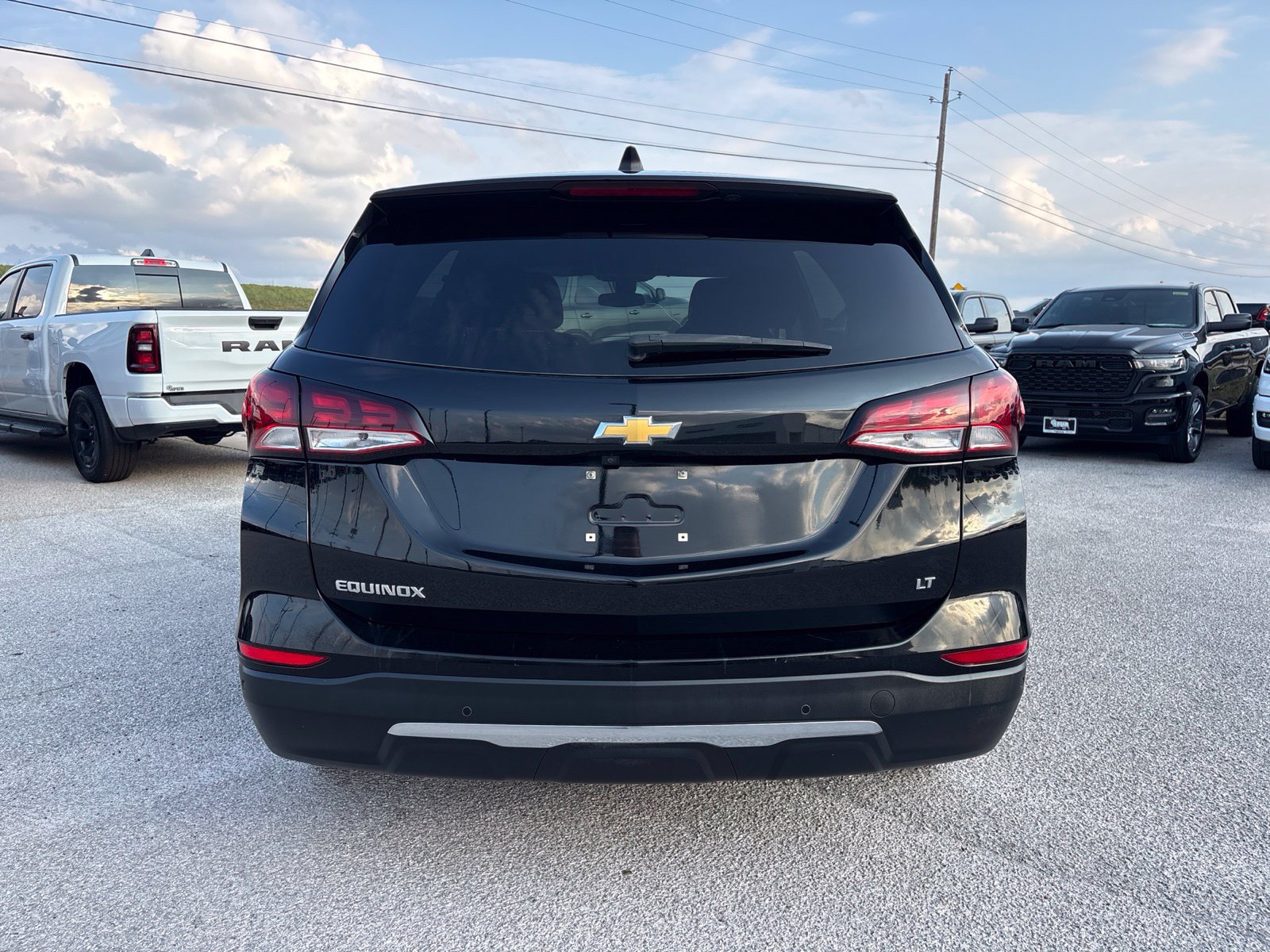 Used 2023 Chevrolet Equinox LT FWD image 5