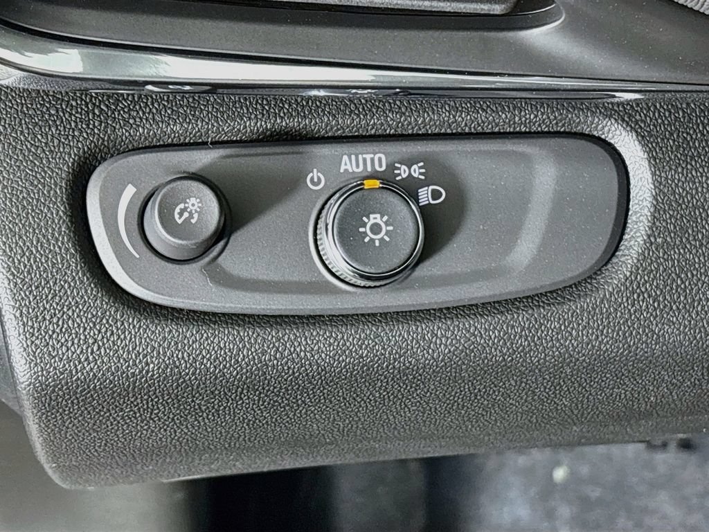 New 2026 Buick Envista Sport Touring w/ Convenience I Package FWD image 10