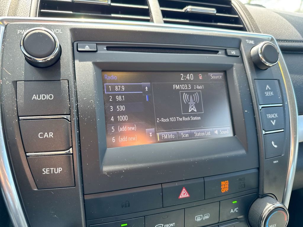 Used 2016 Toyota Camry SE image 14