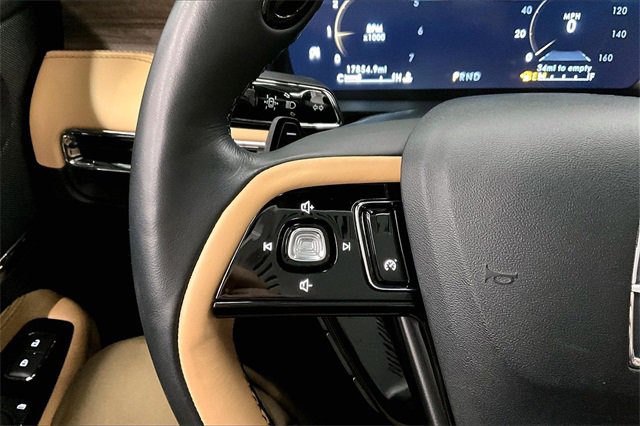 Used 2022 Lincoln Corsair Reserve w/ Luxury Package image 24